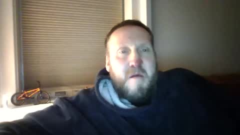 Snapshot of peterpeters443 chatting on January 2026 02:03:02 AM jelle online show from January 2026 02:03:02 AM