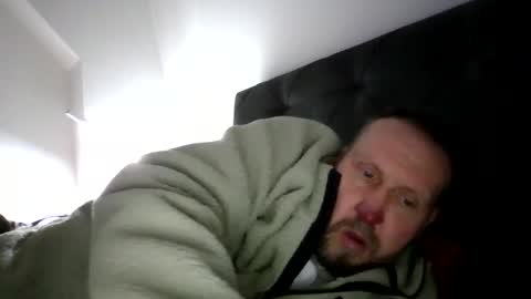 Snapshot of peterpeters443 chatting on February 2026 06:00:02 PM jelle online show from February 2026 06:00:02 PM