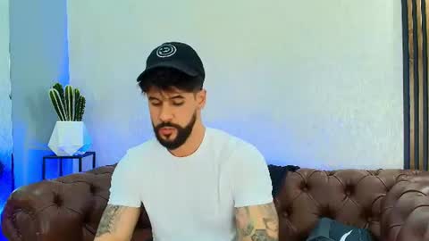 Snapshot of petesevans_1 chatting on June 2026 12:11:01 AM PETES EVANS new account online show from June 2026 12:11:01 AM