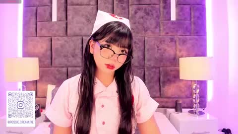 Snapshot of petit_rosseowo chatting on February 2025 11:35:01 PM Im Rosse but u can call me Rossie or Rosita . online show from February 2025 11:35:01 PM