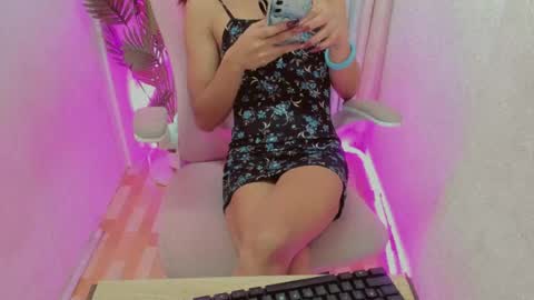 Snapshot of petite_barbie88 chatting on July 2026 10:29:01 AM petite_barbie88 online show from July 2026 10:29:01 AM