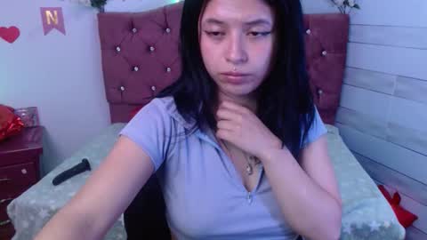 petite online show from November 2025 10:37:02 AM