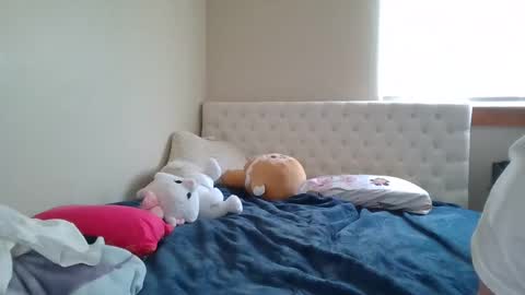 Snapshot of petite_cupcake chatting on February 2025 07:41:02 PM Little cupcake online show from February 2025 07:41:02 PM