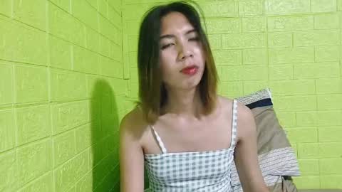 Yuriee online show from January 2025 06:44:01 PM