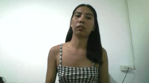 Snapshot of petite_dicklover chatting on June 2026 11:48:01 AM Yuriee online show from June 2026 11:48:01 AM