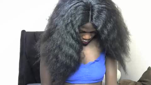 petite_lavi2 online show from February 2025 06:44:01 PM