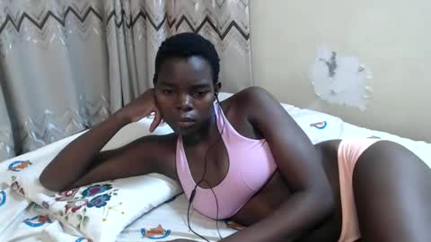 Snapshot of petite_love01 chatting on March 2026 11:32:01 AM love online show from March 2026 11:32:01 AM