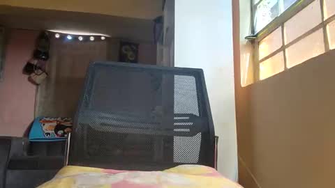 Snapshot of petite_loverr chatting on March 2026 07:13:01 AM Petite loverr online show from March 2026 07:13:01 AM