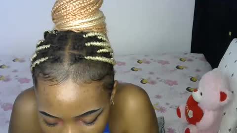 Snapshot of petite_princes chatting on December 2024 10:24:02 AM petite_princes online show from December 2024 10:24:02 AM