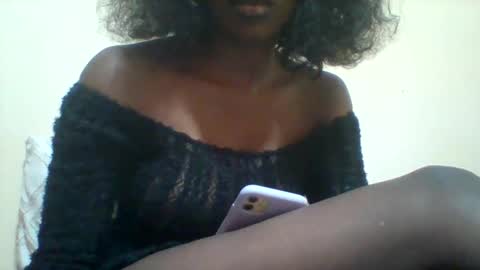 Snapshot of petite_princes chatting on September 2025 09:36:02 PM petite_princes online show from September 2025 09:36:02 PM