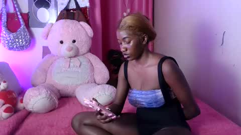 petite_princes online show from March 2026 10:16:02 PM
