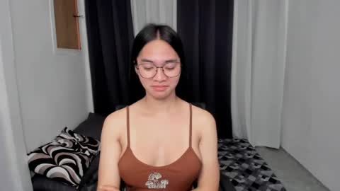 Snapshot of petiteasianmarian chatting on May 2026 11:55:02 PM bigcock Marian online show from May 2026 11:55:02 PM