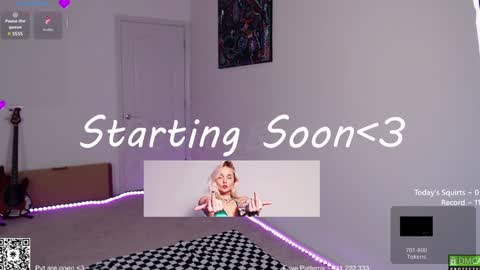 PiperAvery online show from January 2025 10:01:01 PM