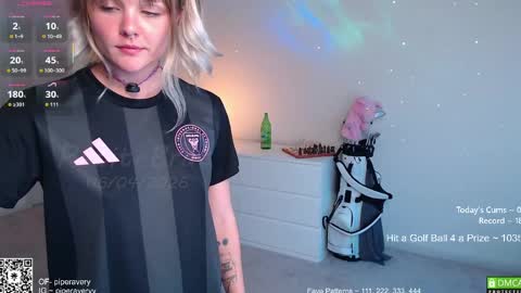 Snapshot of petitebrat chatting on June 2026 08:26:01 PM PiperAvery online show from June 2026 08:26:01 PM