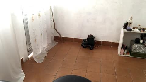 Mlian online show from April 2026 04:04:02 PM