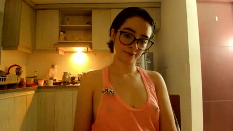 Lunna online show from April 2026 01:55:01 AM