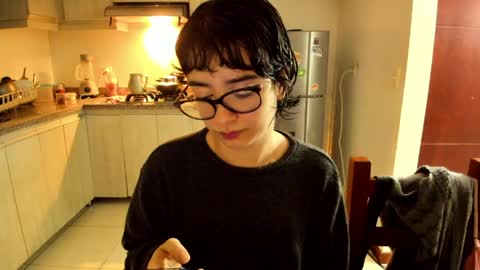 Snapshot of petitee_lunna chatting on May 2026 01:21:02 AM Lunna online show from May 2026 01:21:02 AM