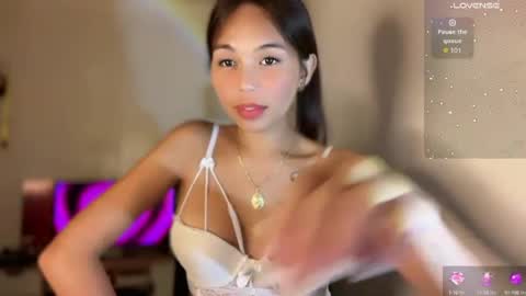 Snapshot of petitegirlx69 chatting on June 2026 06:28:02 PM miss lisa online show from June 2026 06:28:02 PM