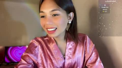 Snapshot of petitegirlx69 chatting on June 2026 06:18:01 AM miss lisa online show from June 2026 06:18:01 AM