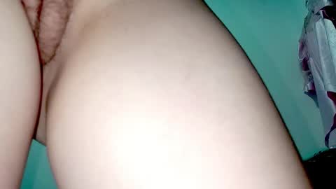 Snapshot of petiteivoryqueen chatting on April 2026 06:38:01 AM danna online show from April 2026 06:38:01 AM