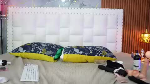 Snapshot of petitelittlemissy chatting on June 2026 08:41:01 PM petitelittlemissy online show from June 2026 08:41:01 PM