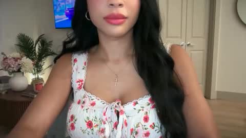 Snapshot of petiteprincess659846 chatting on June 2026 01:32:02 AM PetitePrincess online show from June 2026 01:32:02 AM