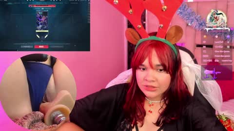 Snapshot of petitesally_ chatting on December 2024 08:00:02 PM Sally online show from December 2024 08:00:02 PM