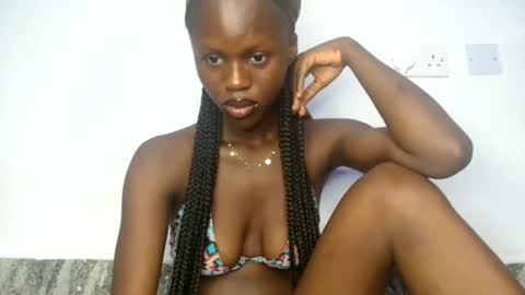 Snapshot of petitgirl88 chatting on June 2026 10:49:01 AM petitgirl88 online show from June 2026 10:49:01 AM