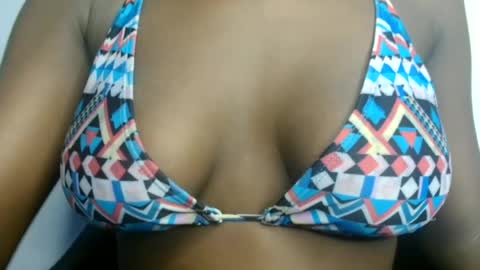Snapshot of petitgirl88 chatting on June 2026 09:03:01 AM petitgirl88 online show from June 2026 09:03:01 AM