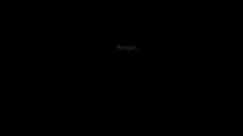 Snapshot of petitgirl_ chatting on October 2025 02:31:01 AM J A S S online show from October 2025 02:31:01 AM