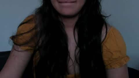 Snapshot of petitgirl_ chatting on April 2026 10:14:02 PM J A S S online show from April 2026 10:14:02 PM