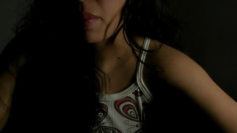 Snapshot of petitgirl_ chatting on May 2026 02:06:01 AM J A S S online show from May 2026 02:06:01 AM