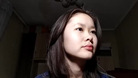 Snapshot of petronilayoshimori chatting on November 2025 12:05:02 PM Hello Viola here online show from November 2025 12:05:02 PM