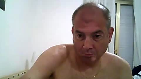 pets76 online show from April 2026 12:38:02 AM