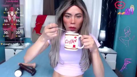 Snapshot of pettie_bigload chatting on February 2025 08:11:02 AM Jim online show from February 2025 08:11:02 AM