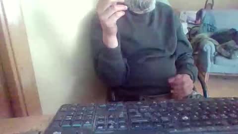 Snapshot of peyo873996 chatting on April 2026 01:49:02 PM peyo873996 online show from April 2026 01:49:02 PM