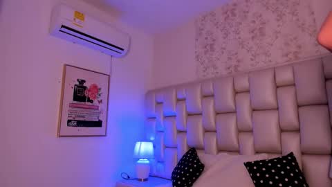 Peyton online show from November 2025 12:08:02 PM