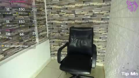 Snapshot of phattycole chatting on May 2026 07:43:02 PM Hi there love Im Phatty jeje lets have some fun together online show from May 2026 07:43:02 PM