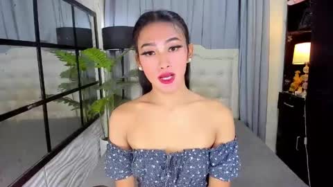 phenomenal_ivy online show from May 2026 02:46:01 PM