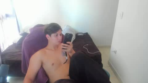 Snapshot of philip_dj chatting on April 2026 06:24:02 PM philip_dj online show from April 2026 06:24:02 PM