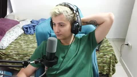 Snapshot of philip_dj chatting on June 2026 12:41:02 PM philip_dj online show from June 2026 12:41:02 PM