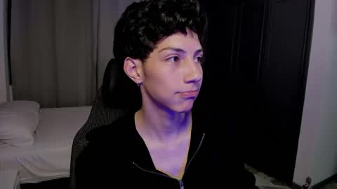 Snapshot of philipe_moonlight_ chatting on May 2026 03:35:02 AM Phil. INDEPENDENT MODEL online show from May 2026 03:35:02 AM