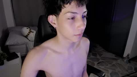Snapshot of philipe_moonlight_ chatting on May 2026 03:01:02 AM Phil. INDEPENDENT MODEL online show from May 2026 03:01:02 AM