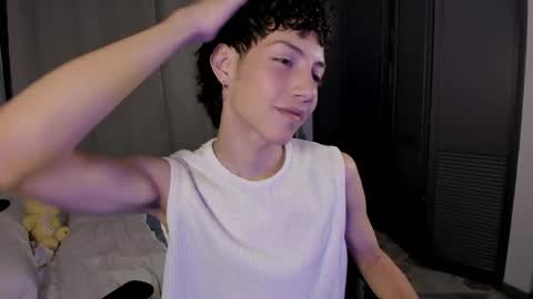 Snapshot of philipe_moonlight_ chatting on June 2026 11:21:01 PM Phil. INDEPENDENT MODEL online show from June 2026 11:21:01 PM