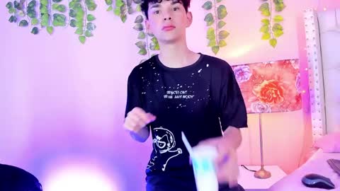 PHILLIP online show from April 2026 04:45:02 AM