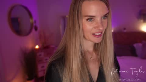 PHOENIX TAYLOR online show from November 2025 02:10:02 AM