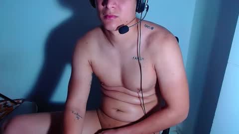 Snapshot of phoenixgnz08 chatting on December 2024 12:19:02 PM AdnierGnz online show from December 2024 12:19:02 PM