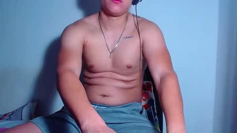 Snapshot of phoenixgnz08 chatting on January 2025 12:10:01 PM AdnierGnz online show from January 2025 12:10:01 PM