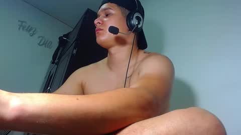 Snapshot of phoenixgnz08 chatting on March 2025 07:26:02 PM AdnierGnz online show from March 2025 07:26:02 PM