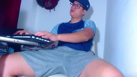 AdnierGnz online show from November 2025 12:26:01 PM